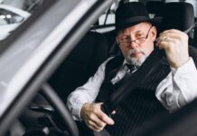 Přibývá řidičských průkazů pro seniory s omezením dojezdu s_omezenim