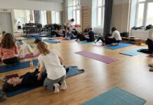 Studenti FZS univerzity v Plzni mají praxe v novém zrcadlovém sále v_Plzni