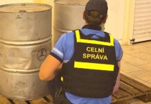 Důchody celníků a vězeňské služby přejdou od září pod vnitro vnitro