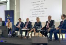 Moderní léky se dostanou i k lidem v regionech, slibují politici moderni_leky