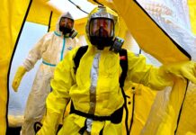 Vězni pomáhají s likvidací ptačí chřipkou nakažených chovů vezni