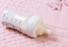 Výrobci stahují některé kojenecké výživy, mohou obsahovat toxin kojenecka_vyziva