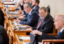 Senát vetoval nižší odvody OSVČ. Převod miliard z VZP ČR přijal snizene_odvody
