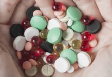 Ročně se vytřídí v Česku 750 tun nespotřebovaných léků. Patří do lékárny lekarny