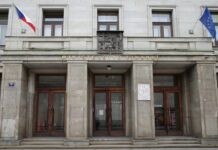 Příjmy státu z daní činily v prvním pololetí téměř 790 miliard korun statu