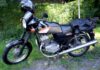Motorkářů výrazně přibylo. Jezdí tam a sem, hlavně o víkendu motorkaru