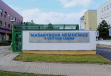 Nemocnice Krajské zdravotní vykázaly ztrátu. Platy neporostou nemocnice