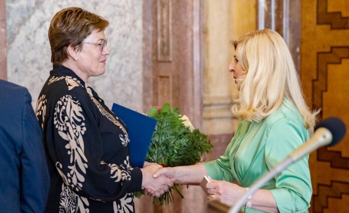 za_osetrovatelstvi za_osetrovatelstvi