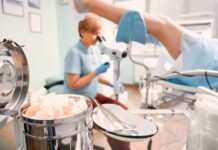 Interrupcí v ČR rok od roku ubývá. To díky osvětě i moderní antikoncepci interrupci