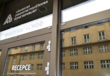 Policie znovu zasahovala ve Všeobecné zdravotní pojišťovně ČR VZP_CR